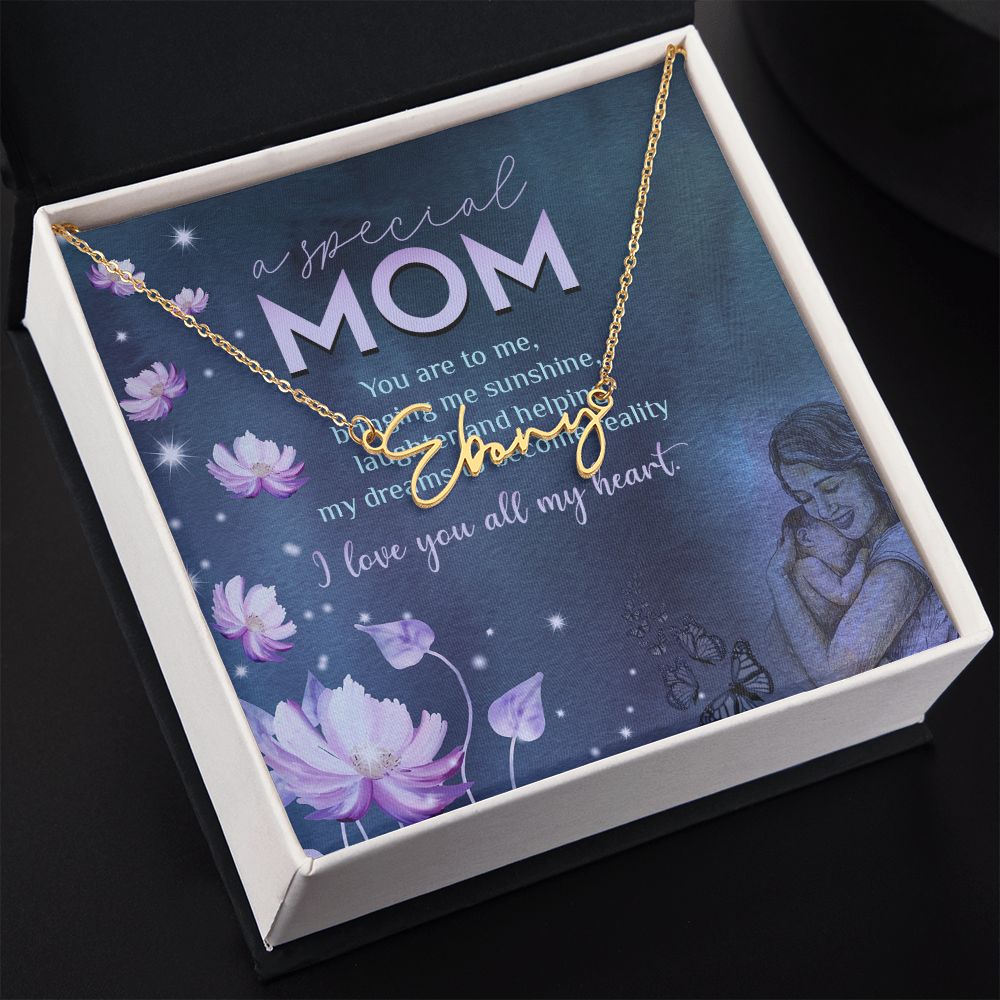 A special MOM necklace