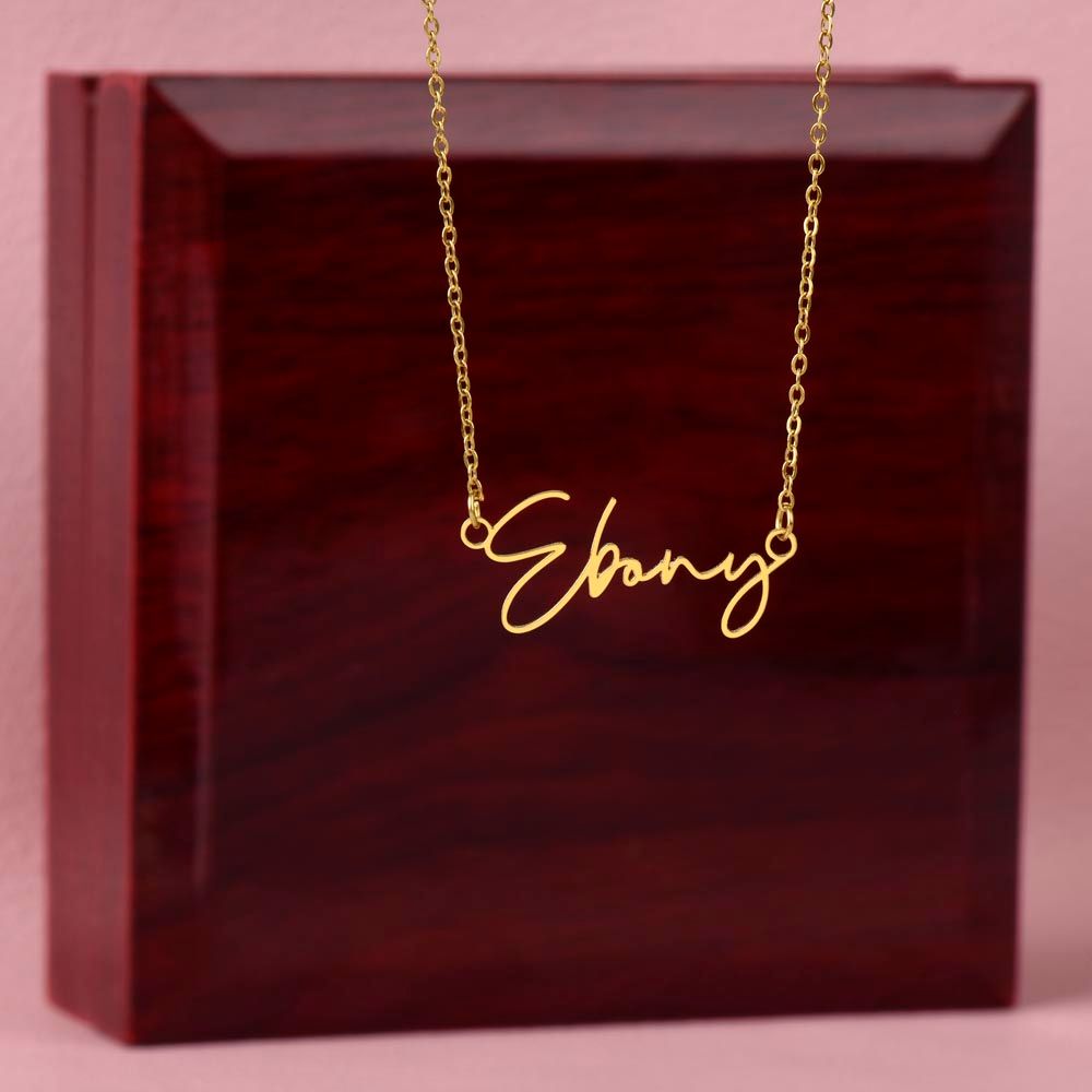 A special MOM necklace
